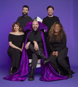 Tiago Abravanel e Jefferson Schroeder estão na comédia musical Drácula que estreia em São Paulo!