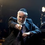 Dan Stulbach em "O Mercador de Veneza" de Shakeaspeare, no Teatro TUCA em São Paulo (SP) - Foto: Ronaldo Gutierrez.